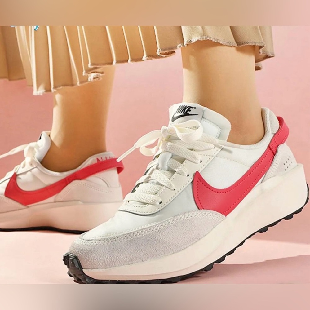 Nike waffle debut sneakers